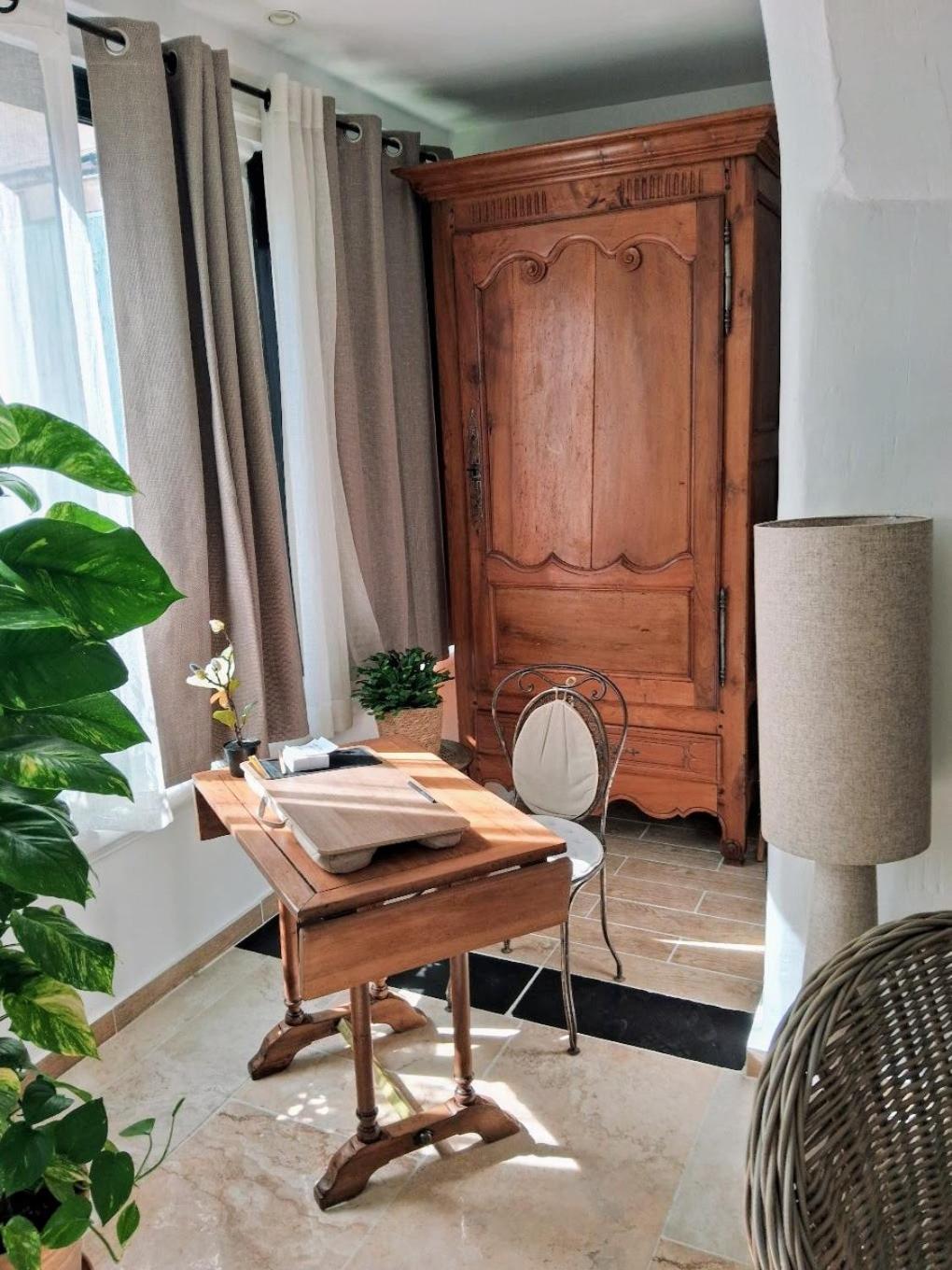 Le Clos Du Rouet Tarascon Extérieur photo