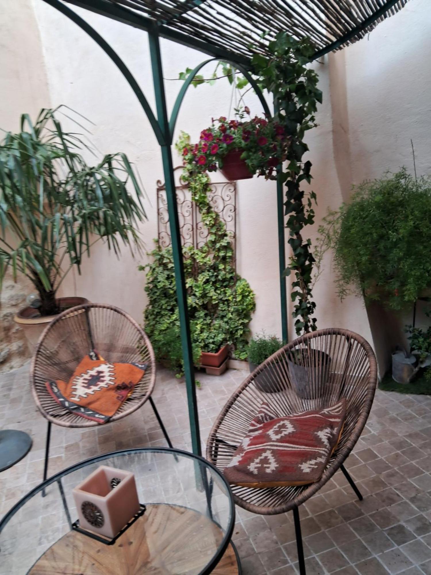 Le Clos Du Rouet Tarascon Extérieur photo